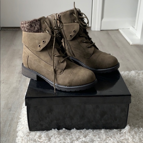 Steve Madden Other - Booties